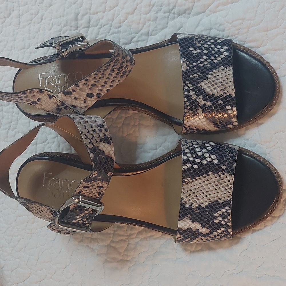 Woman's sandals